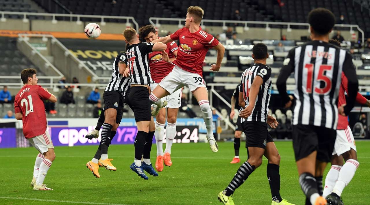 Нюкасъл приема Манчестър Юнайтед в двубой от петия кръг на