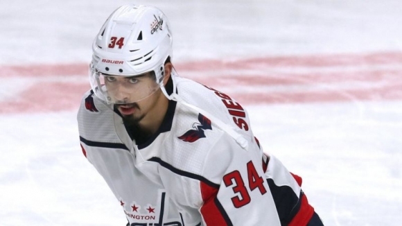 Защитникът на Вашингтон Йонас Зигенталер подписа нов договор с клуба