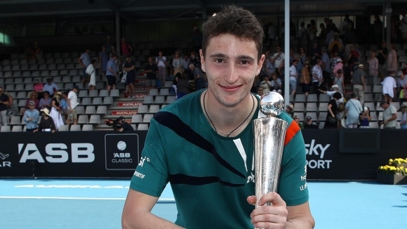Французинът Юго Юмбер спечели турнира по тенис на твърди кортове