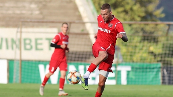Ботев Враца победи Етър с минималното 1 0 във Велико Търново