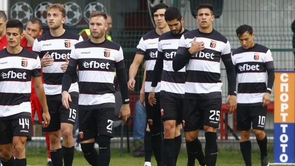 Германски защитник пристигна снощи в Локомотив Пловдив Това е 23 годишният