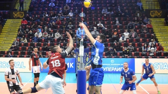 Плейофът за влизане в първата осмица на Суперлигата между Левски