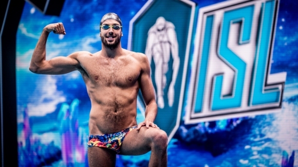 Турският плувец Емре Шакчъ постави нов европейски рекорд на 50