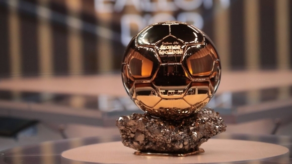 Френското седмично списание Франс Футбол което връчва Златната топка за