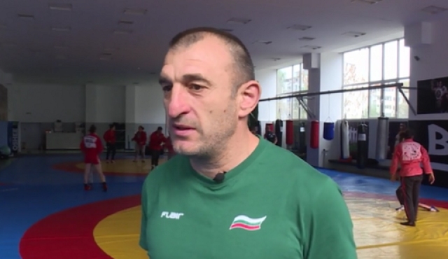 Старши треньорът на националния отбор по самбо за мъже Васил