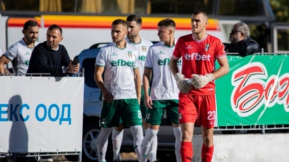 Янтра Габрово обяви официално че 9 футболисти и 1 служител