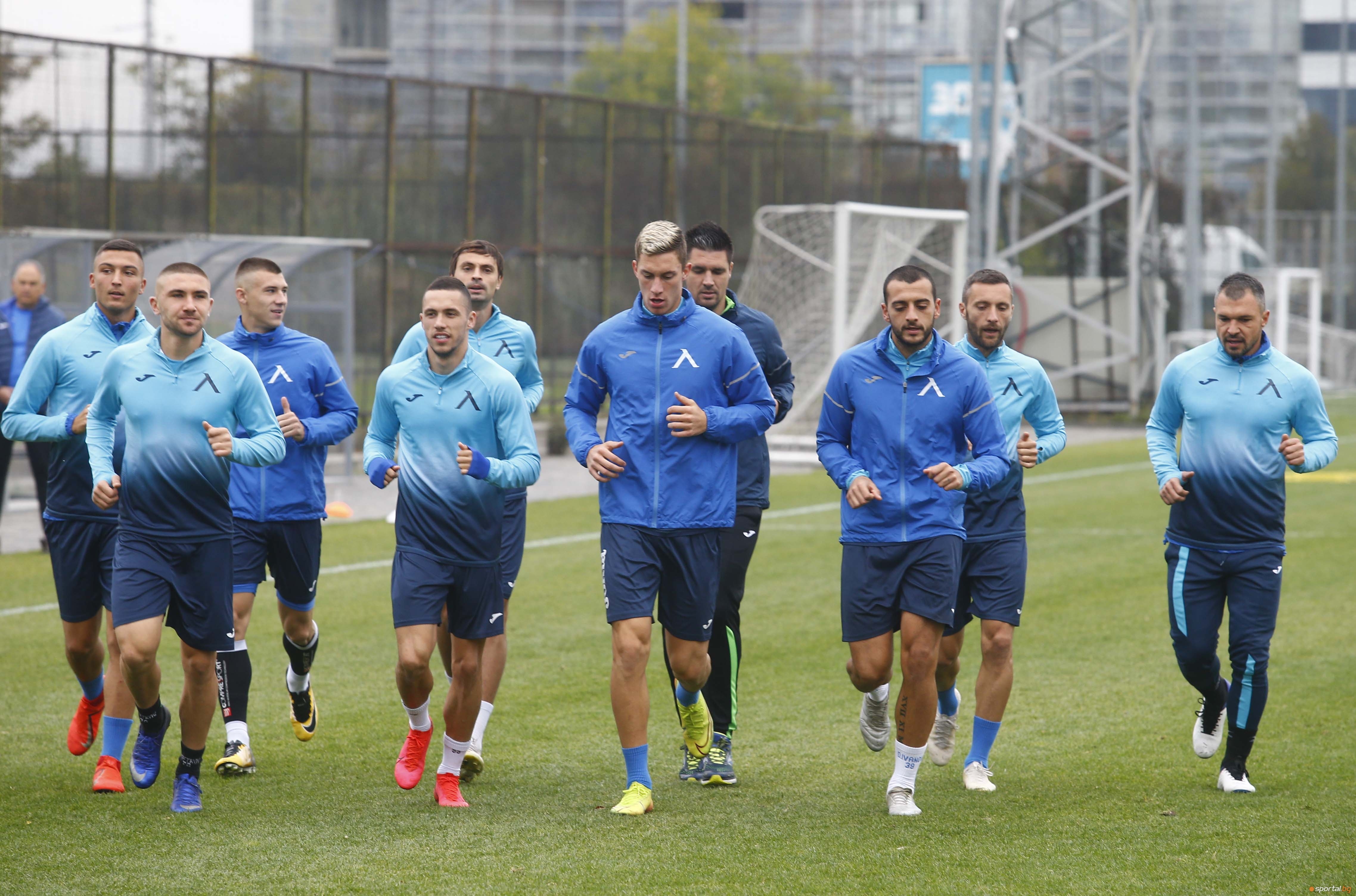 Нито един футболист на Левски не е сериозно повален от