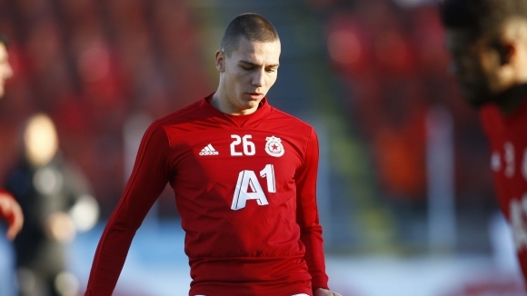 Въпреки противоречивите си изяви напоследък Валентин Антов продължава да бъде