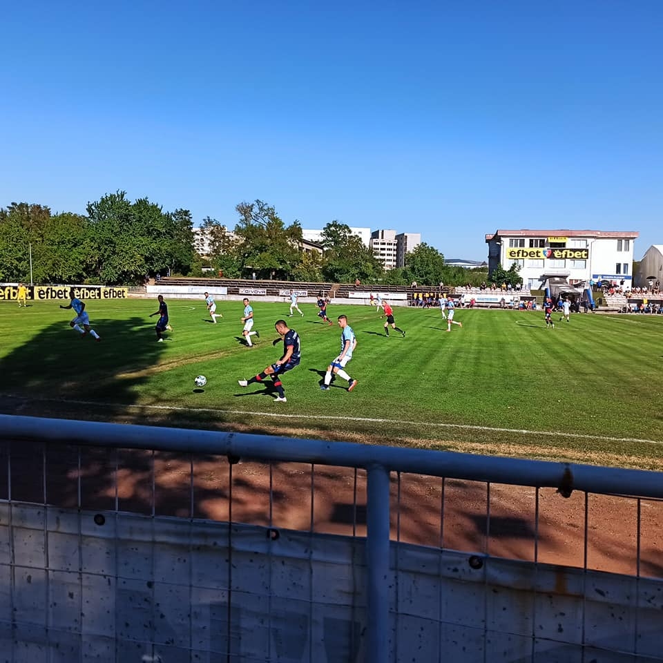 Стадионът на Струмска слава в Радомир може да се похвали