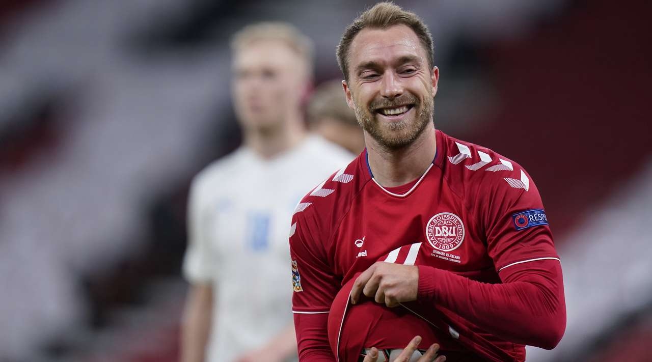 Дания постигна изстрадана но много ценна победа с 2 1 над
