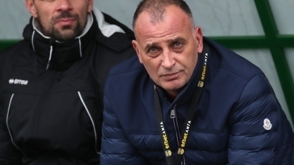 Капитанът на Ботев Враца Валери Домовчийски е свалил ботуша който