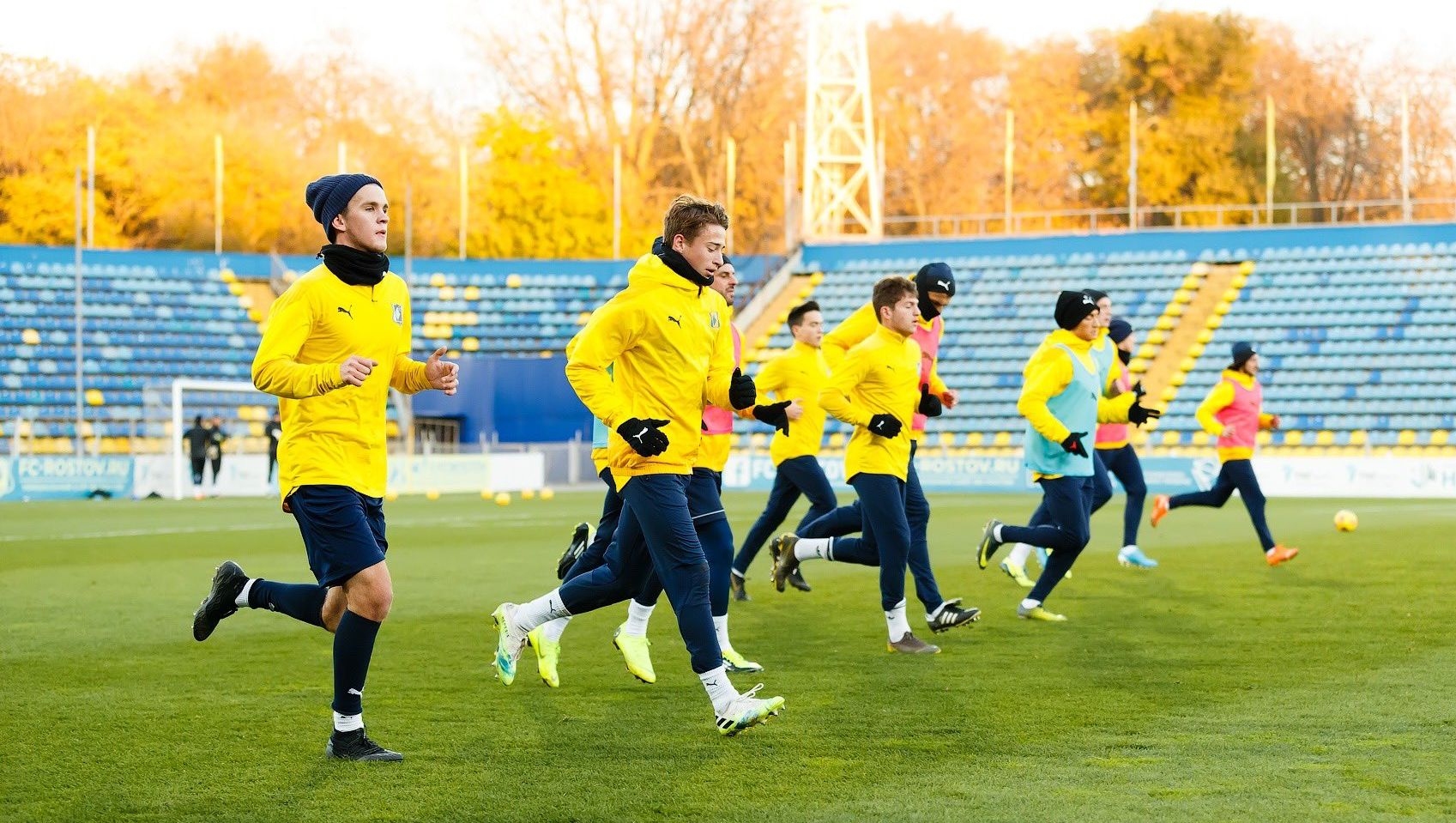 Ростов се подсили със 17 годишния халф на Йънг Бойс Игор