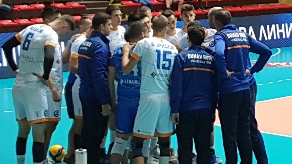 Волейболният тим на Дунав Русе се поздрави с втората си