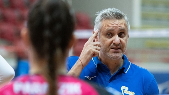 Воденият от българския треньор Радослав Арсов Вандьовр Нанси записа четвърти пореден и