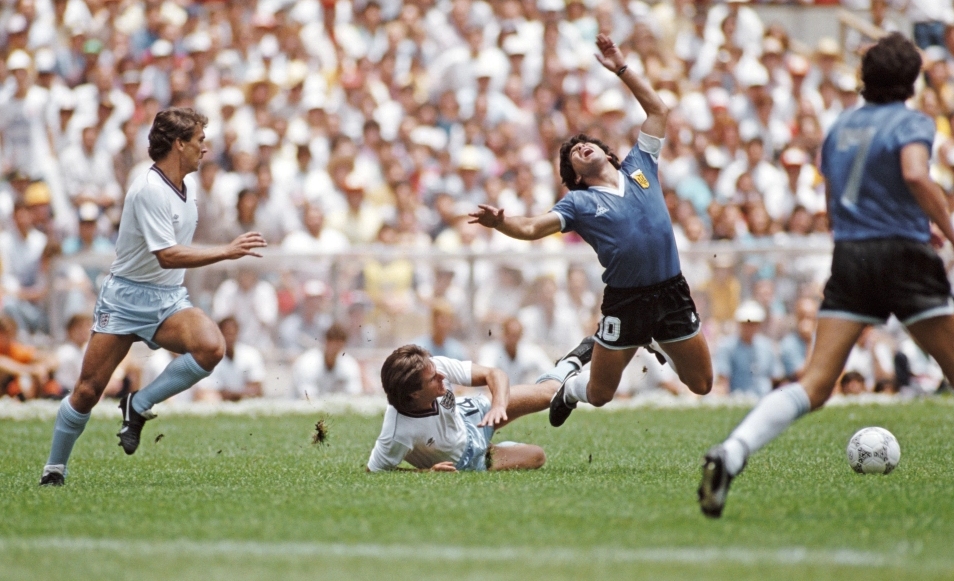 Четвъртфиналният мач между Англия и Аржентина на Мондиал 1986 остава