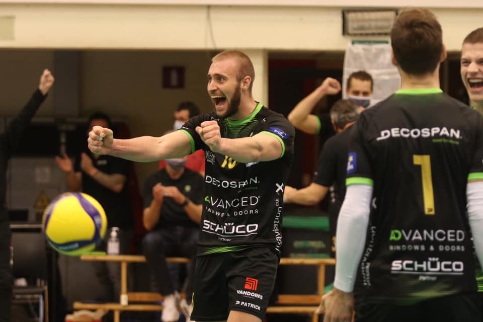 Българският волейболист Трифон Лапков и тимът на Волей Менен постигнаха