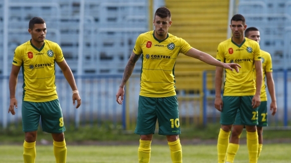 Станаха ясни стартовите единайсеторки на Спортист Своге и Септември София