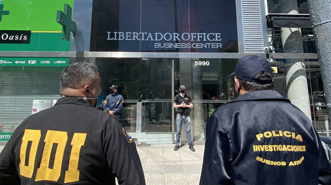 Властите в Аржентина подозират че личният лекар на Диего Марадона