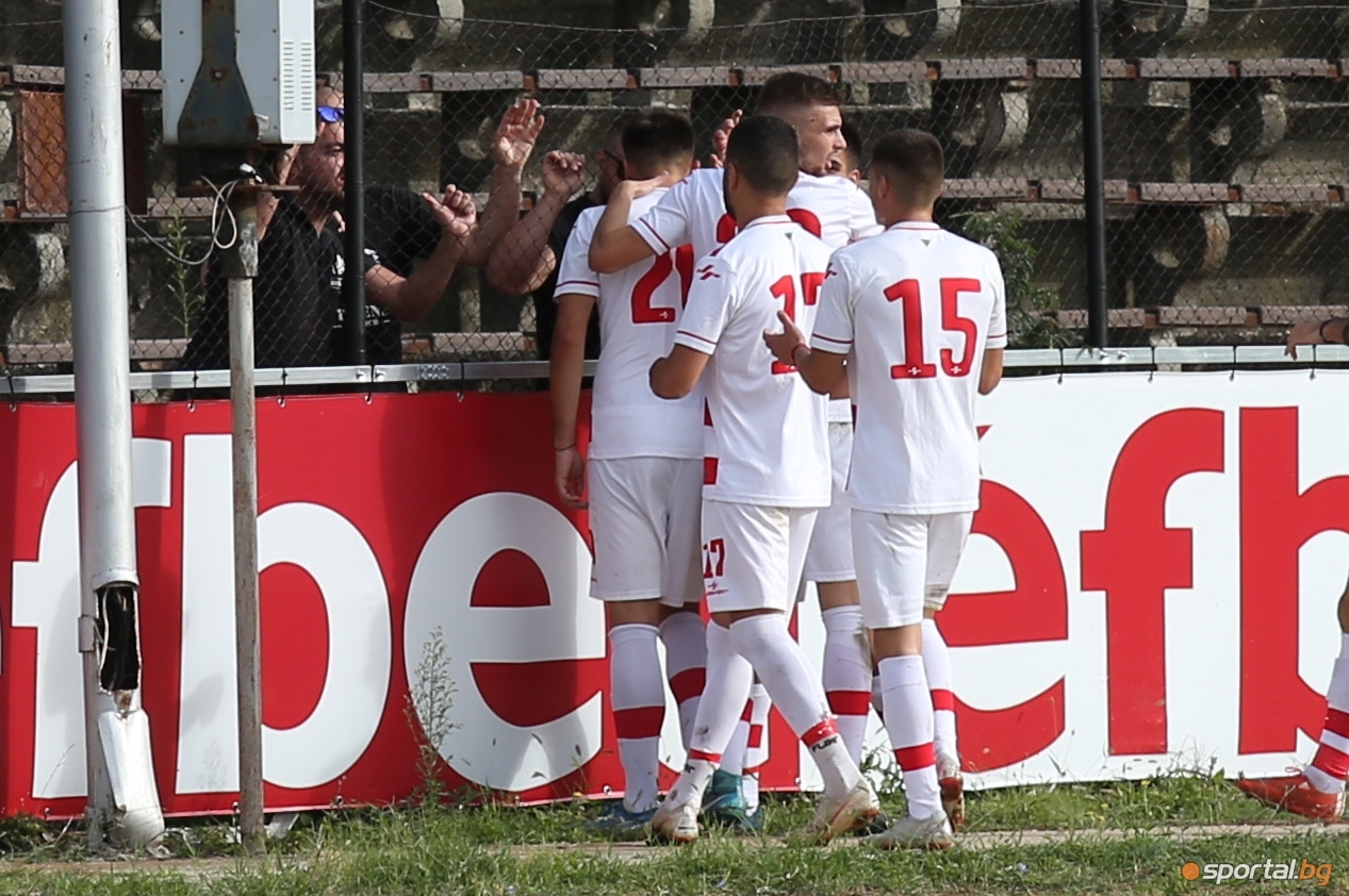 Отборът на Беласица Петрич няма да спира с тренировките Въпреки