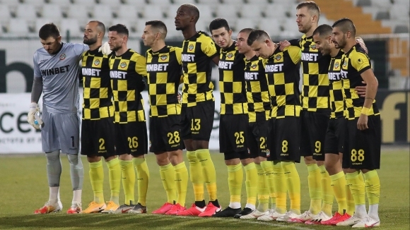 Футболистите на нарушиха мълчанието си след тежкото поражение с 0 6