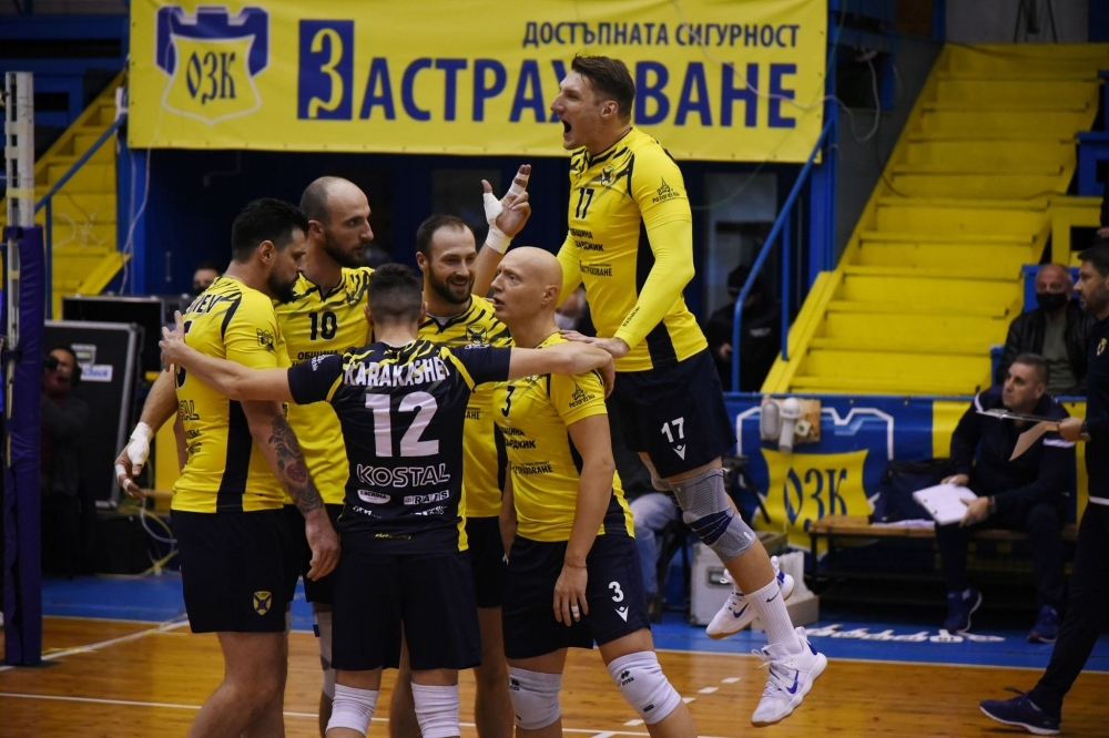 Волейболистите на Хебър Пазарджик записаха втората си победа в Първата