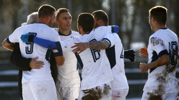 Отборите на Севлиево и Левски Лом играят при резултат 0 0