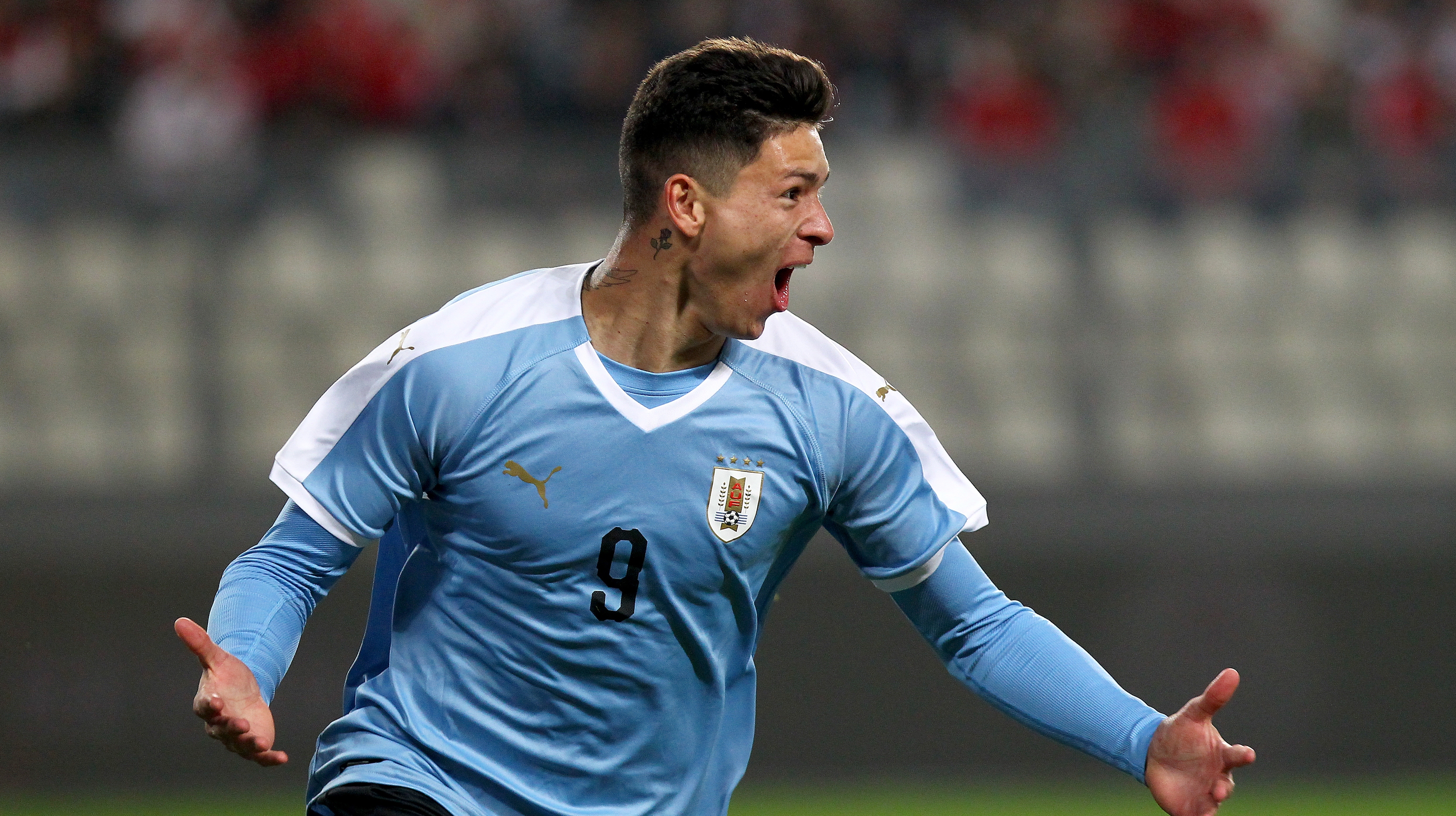 Изгряващата звезда на уругвайския футбол Дарвин Нунес е попаднал в