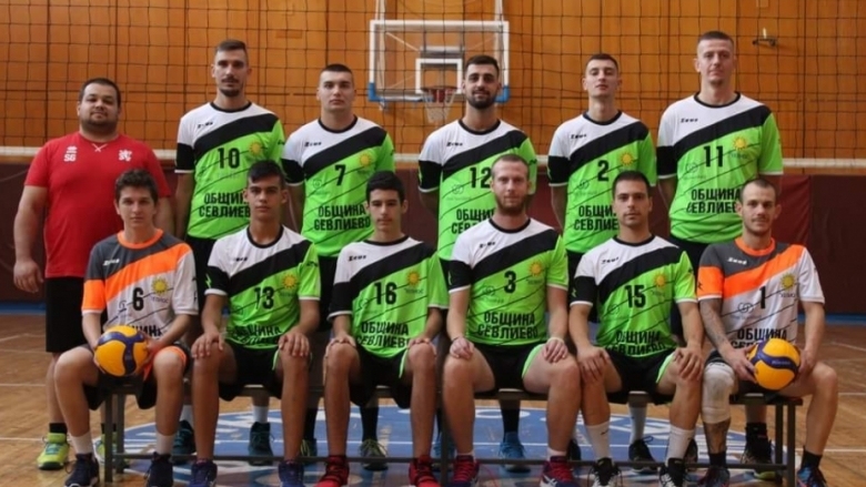 Волейболният отбор на Раковски 1964 (Севлиево) се класира за 2-ия