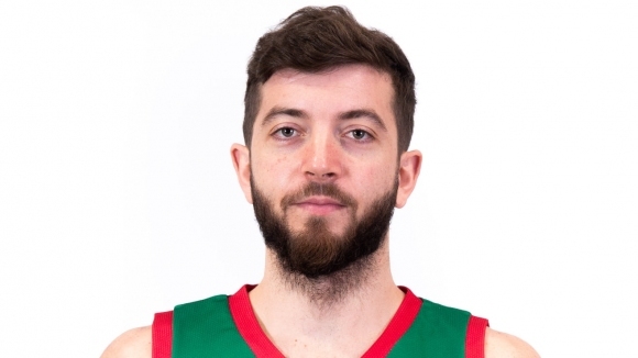 Българската федерация по баскетбол ще иска обяснение от Деян Карамфилов