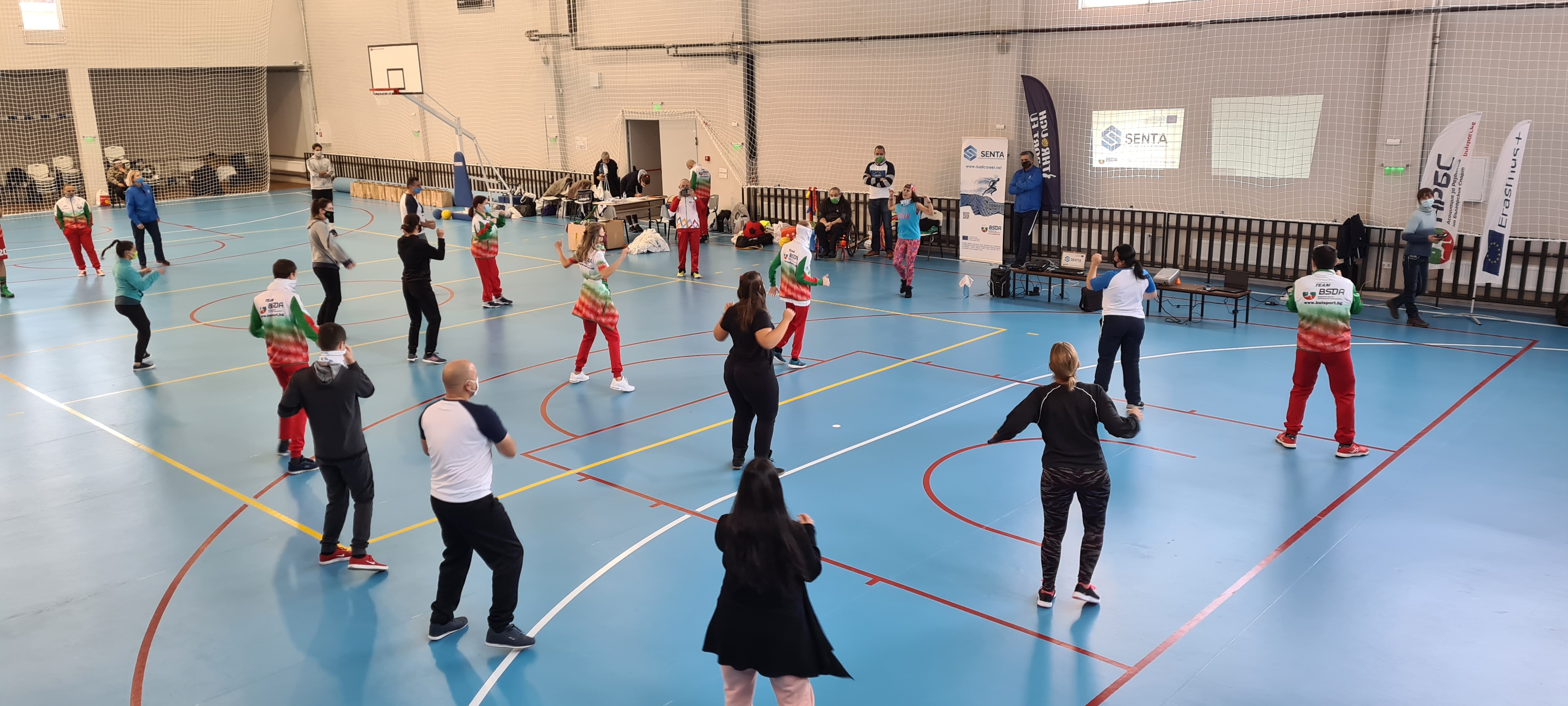 На 3 декември 2020 в обновената спортна зала в сграда