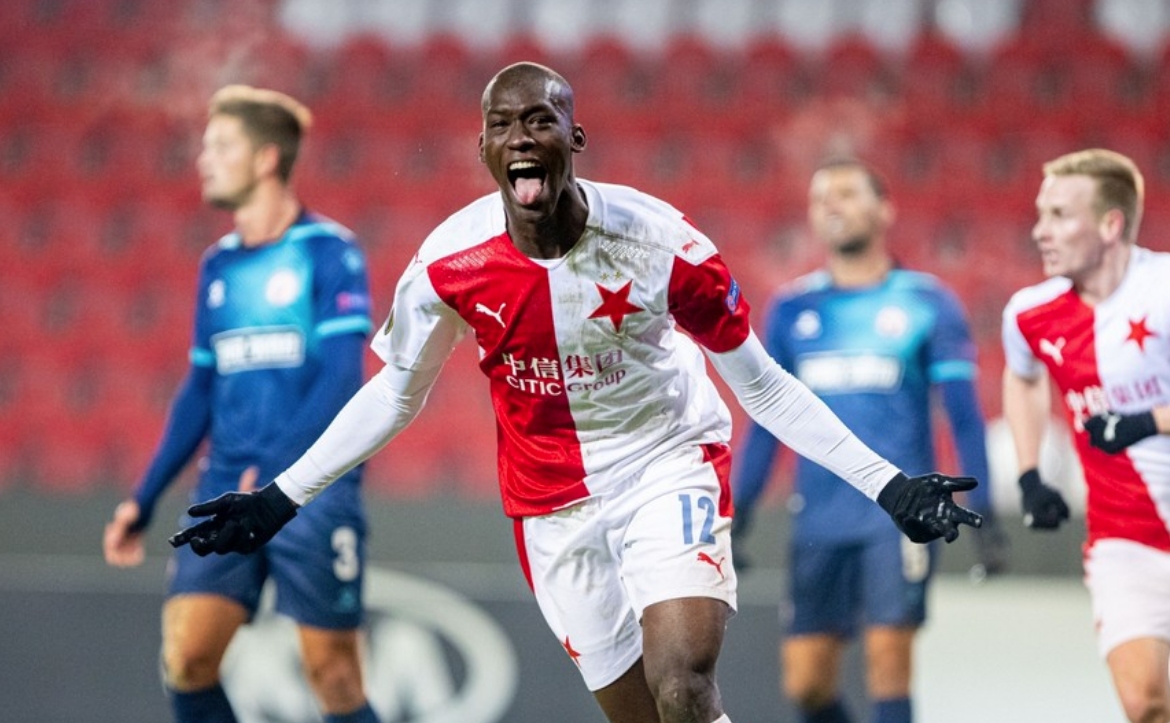 Шампионът на Чехия Славия Прага ще играе в евротурнирите и