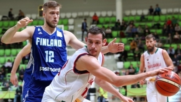 Александър Янев дебютира в чешкото първенство по баскетбол за мъже