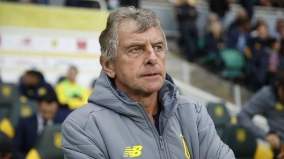 Кристиан Гуркюф бе уволнен като старши треньор на след поредица