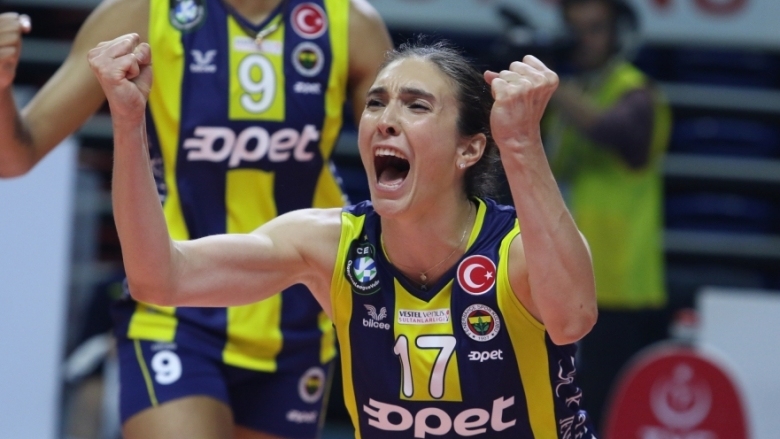 Турската волейболна звезда Наз Айдемир записа рекорд в най престижния европейски