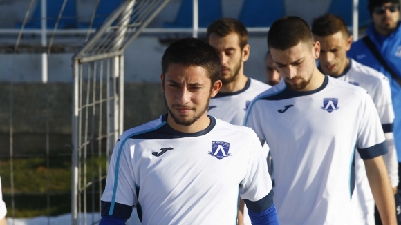 Есенният първенец на Северозападната Трета лига Левски Лом стартира