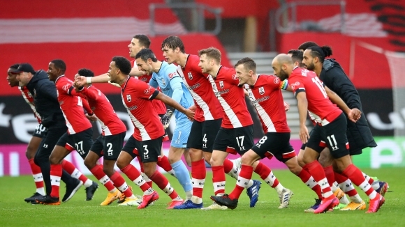 Саутхамптън продължава с отличното си представяне през този сезон Светците