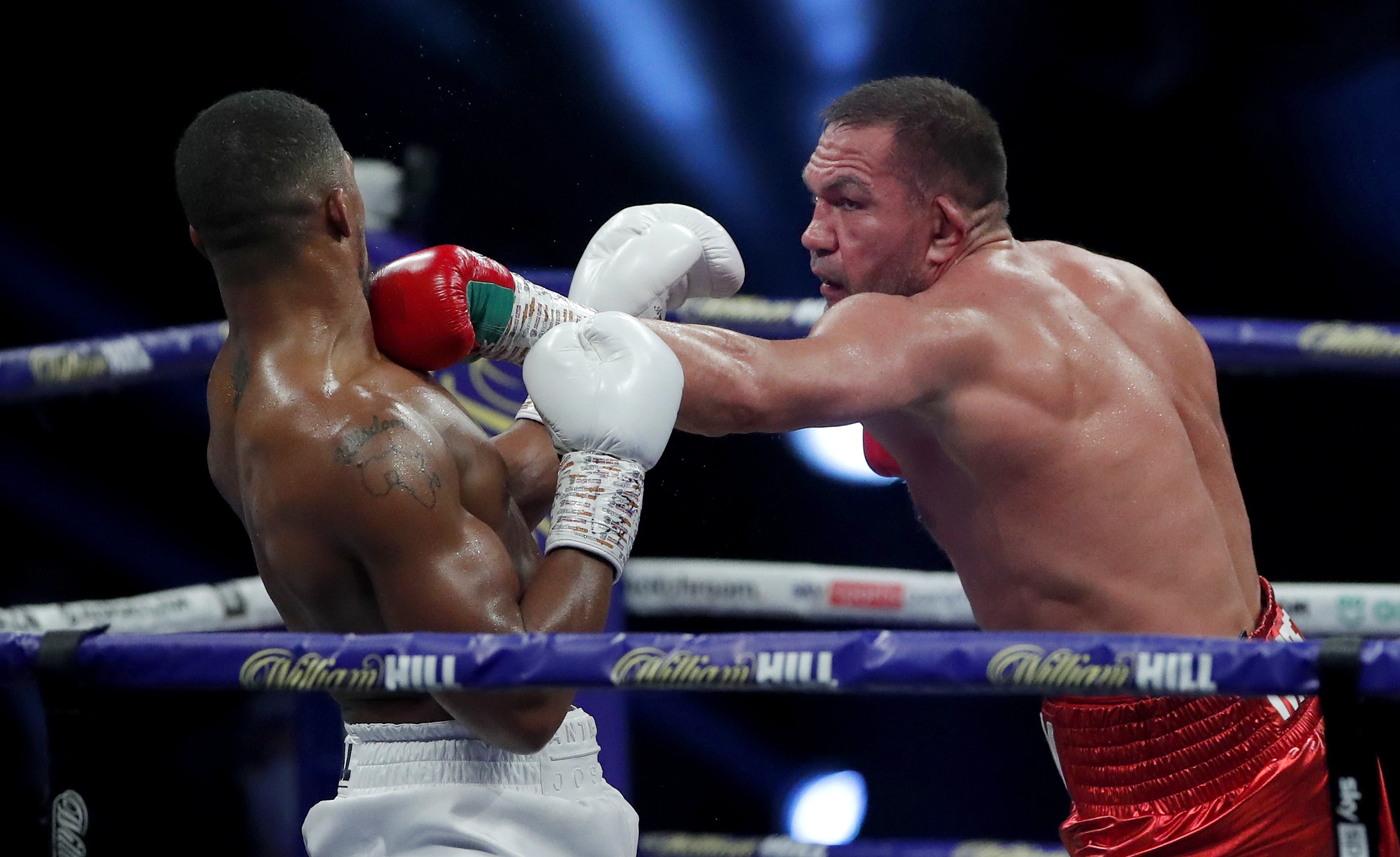 Кубрат Пулев се превърна в едва петия боксьор който е