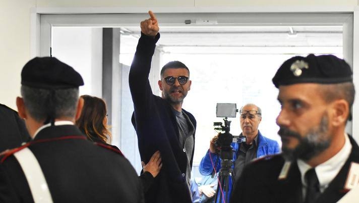 Бившият италиански национал Винченцо Якуинта няма да лежи в затвора
