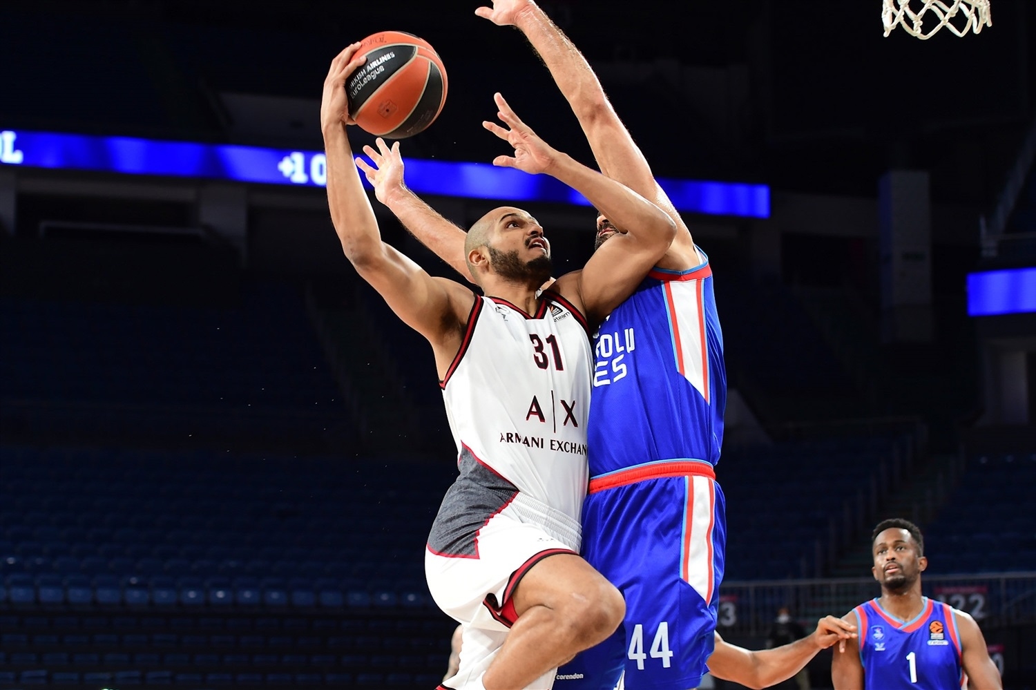 Армани Милано триумфира за втори пореден път в Евролигата през