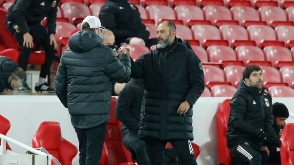 След като през лятото привлече нападателя на Диого Жото с