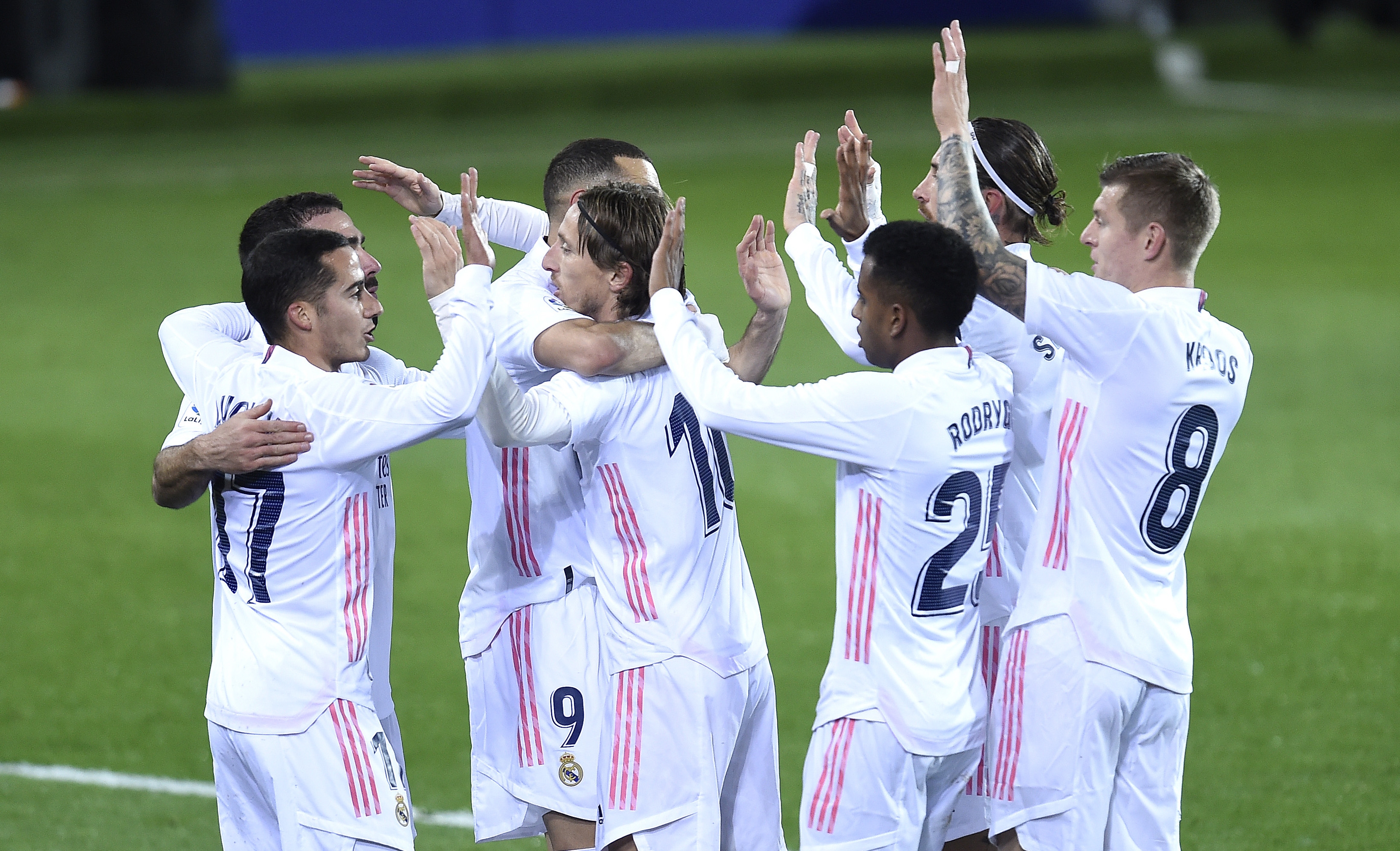 Шампионът Реал Мадрид гостува на Ейбар в мач от 14-ия