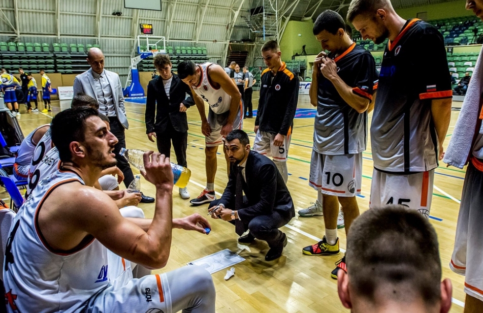 Старши треньорът на Академик Пловдив Йордан Янков засипа с похвали