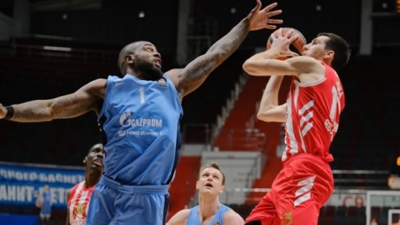 Руският баскетболен тим Зенит Санкт Петербург победи сръбския Цървена звезда