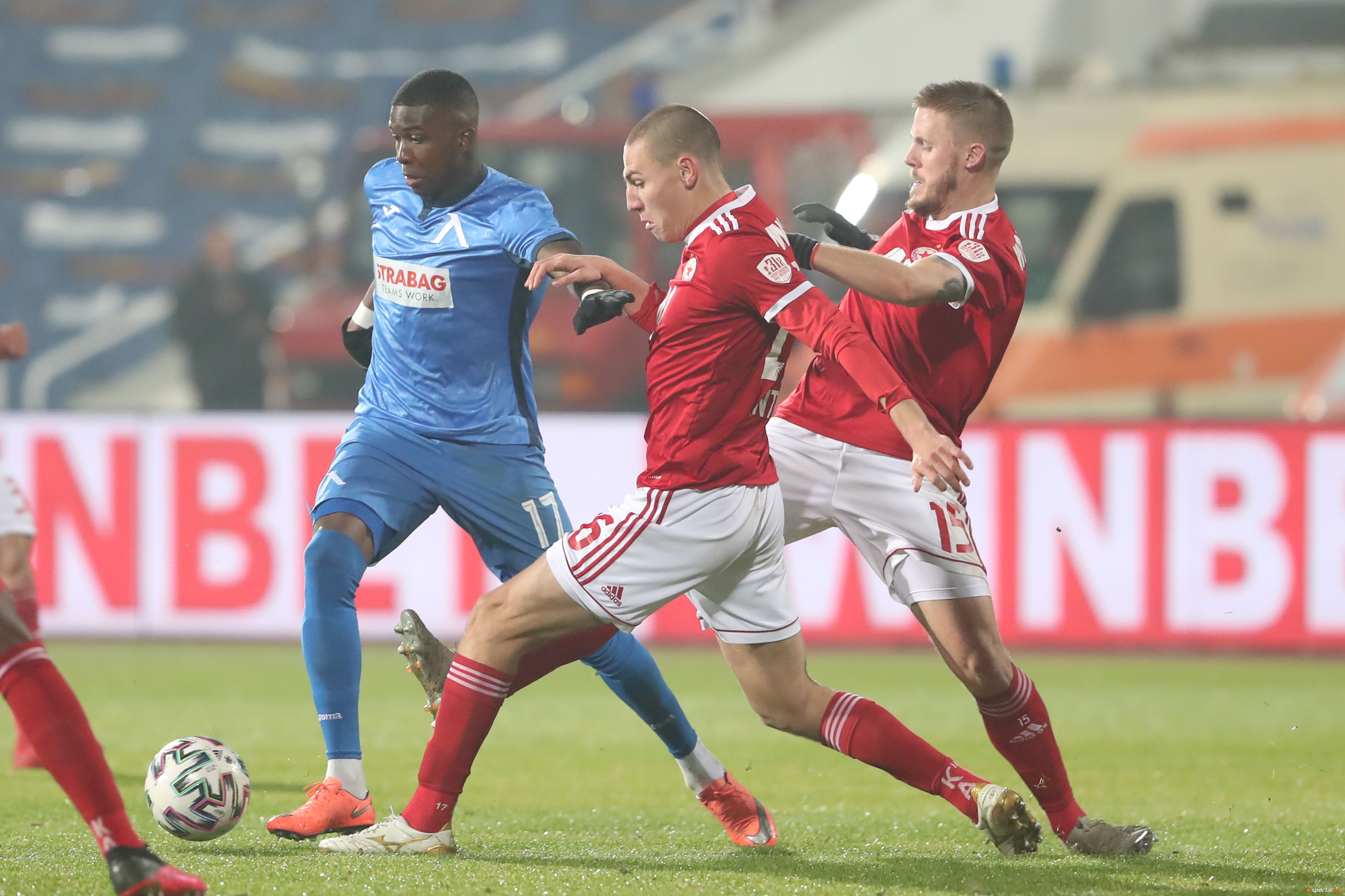 В ЦСКА София не смятат да се разделят с Валентин Антов