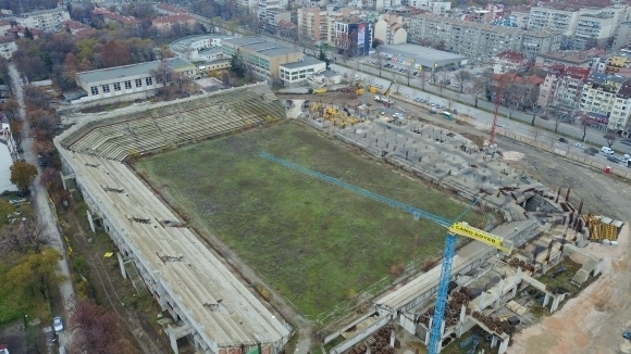 Кметът на Пловдив Здравко Димитров инспектира строителните дейности на стадион