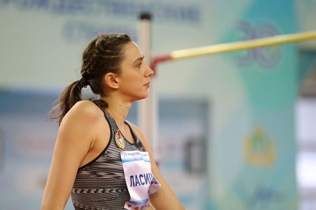 Световната шампионка в скока на височина Мария Ласицкене и сребърният
