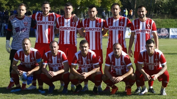 Нападателят Кристиян Тафраджийски полузащитниците Митко Милчев и Калоян Ангелов няма