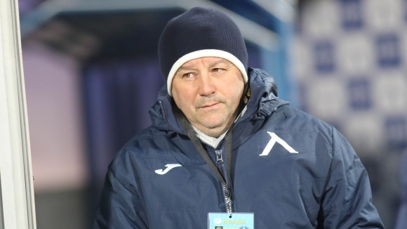 Старши треньорът на Левски Славиша Стоянович отрече информациите че води