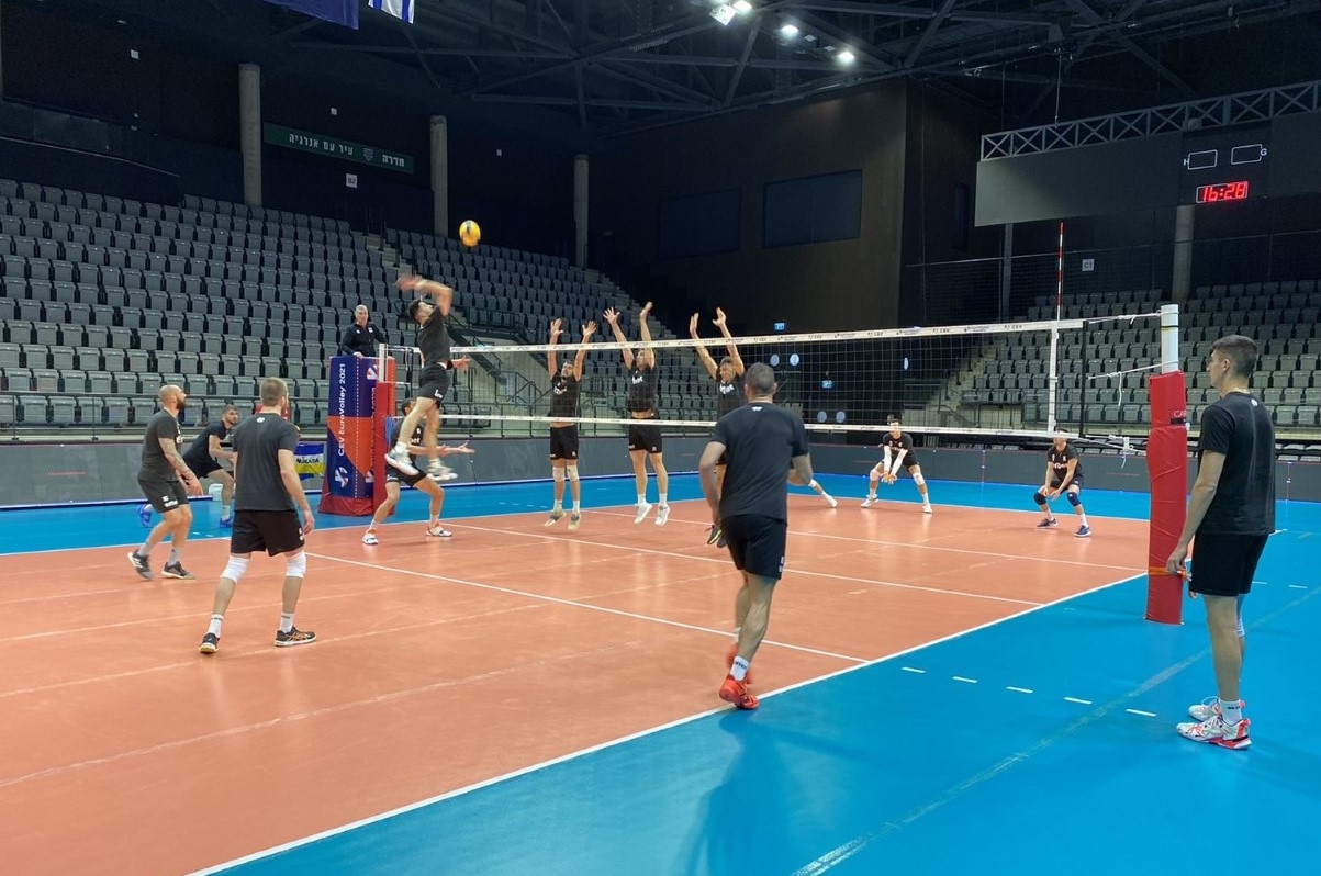 Днес мъжкият национален отбор на България по волейбол направи своята