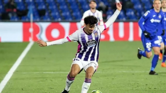 Португалският нападател на Валядолид Жота е дал положителна проба за